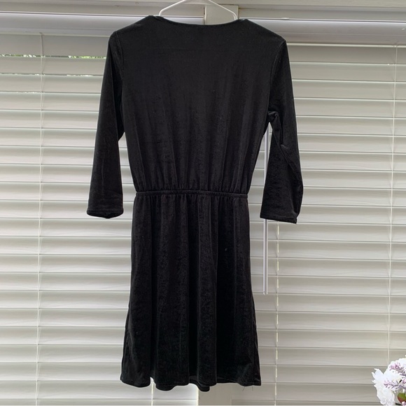 H&M Velvet dress - Picture 2 of 3